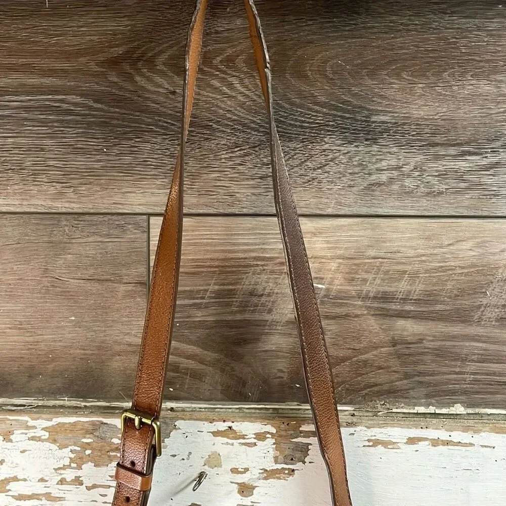 FOSSIL Brown Cowhide Leather Messenger Style Shoulder Bag READ - Picture 7 of 14